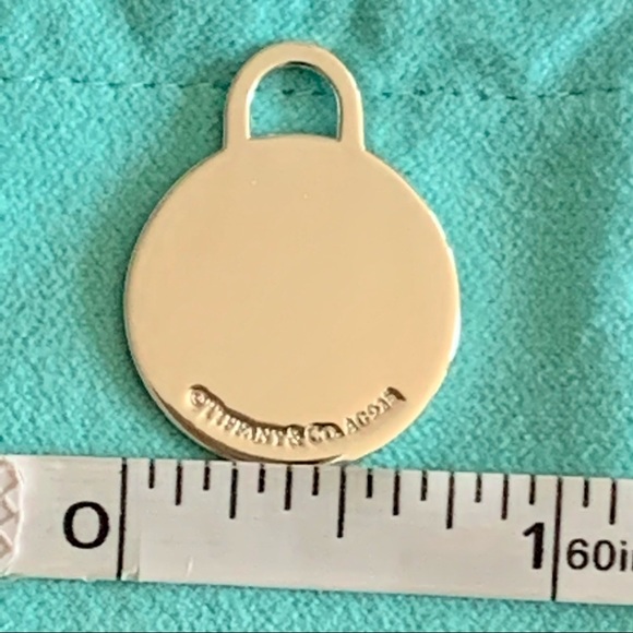 NWT TIFFANY & CO. Silver Medium Round Tag Charm - Picture 4 of 8